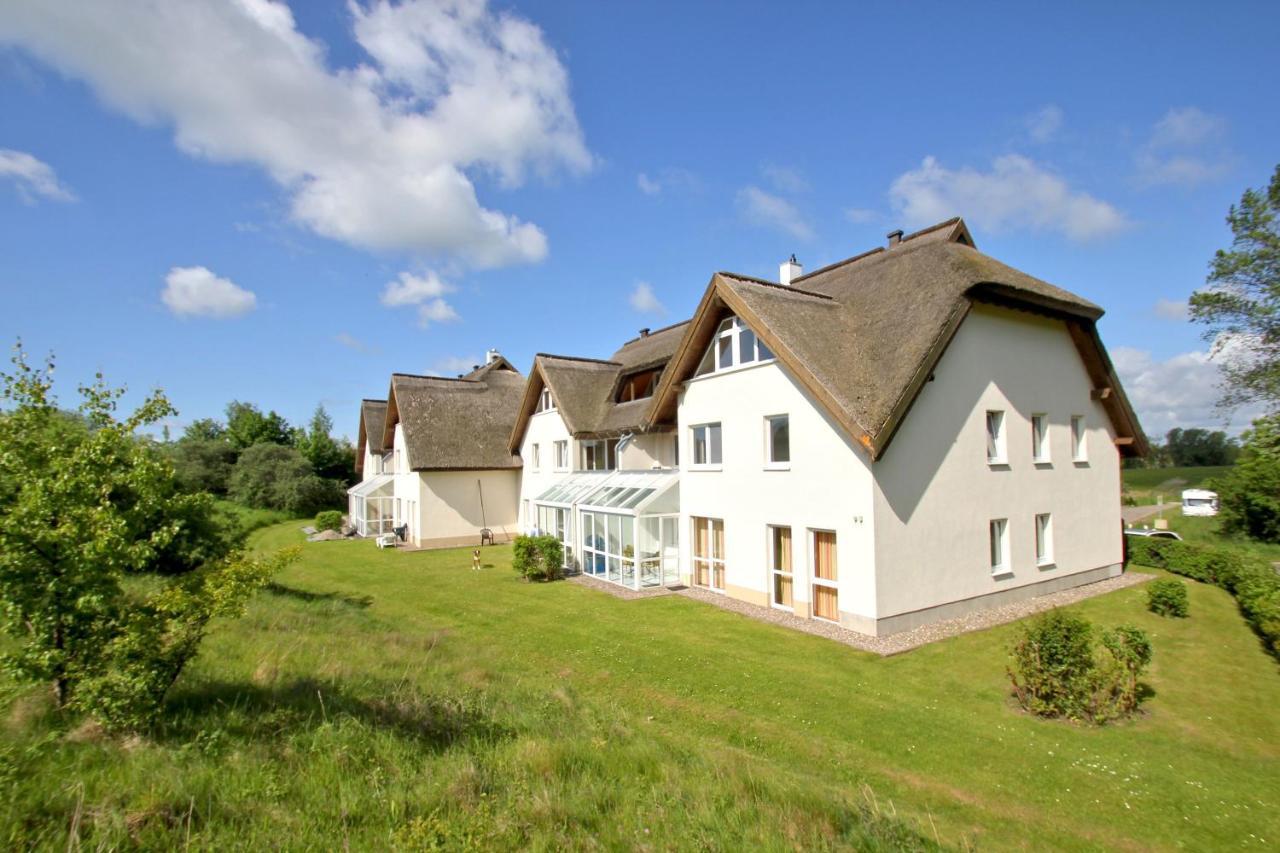 Strandnah Mit Balkon, Gratis Nutzung Vom Ahoi Erlebnisbad Und Sauna In Sellin - Strandhaus Moenchgut Fewo21 Lobbe Exterior photo