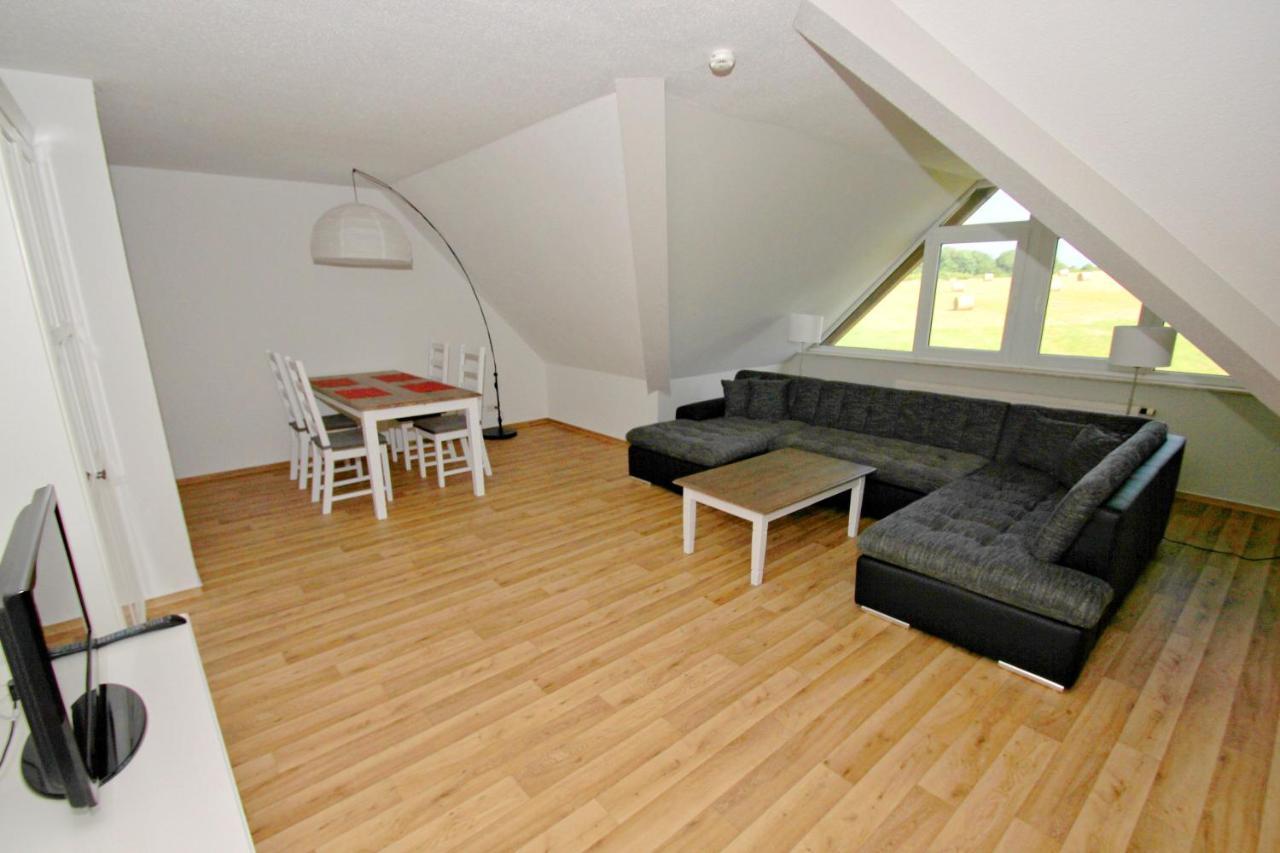 Strandnah Mit Balkon, Gratis Nutzung Vom Ahoi Erlebnisbad Und Sauna In Sellin - Strandhaus Moenchgut Fewo21 Lobbe Exterior photo