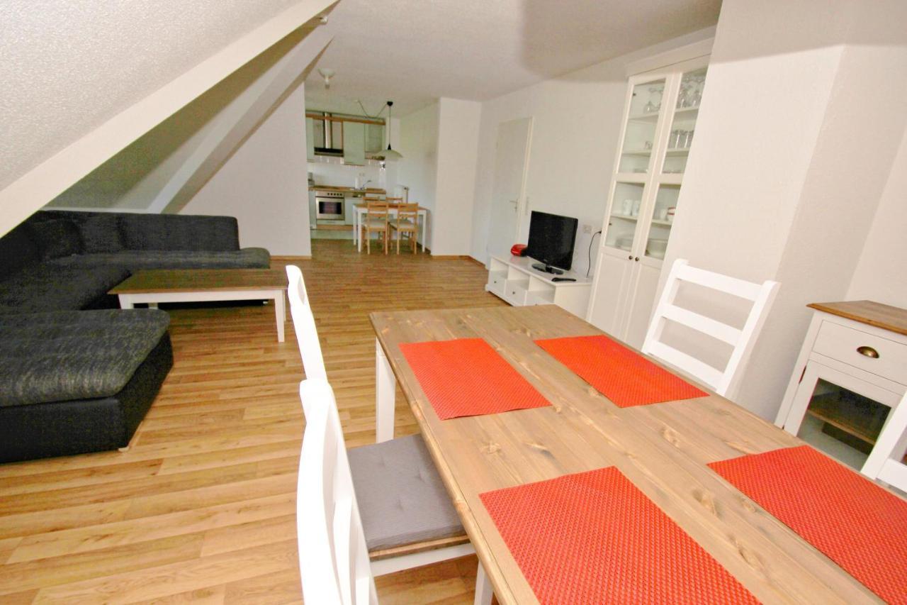 Strandnah Mit Balkon, Gratis Nutzung Vom Ahoi Erlebnisbad Und Sauna In Sellin - Strandhaus Moenchgut Fewo21 Lobbe Exterior photo