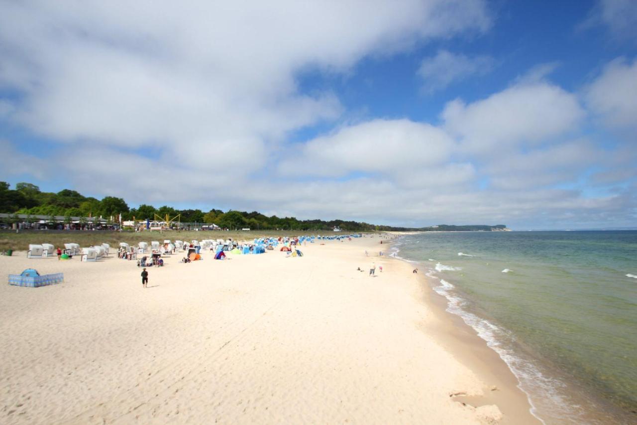 Strandnah Mit Balkon, Gratis Nutzung Vom Ahoi Erlebnisbad Und Sauna In Sellin - Strandhaus Moenchgut Fewo21 Lobbe Exterior photo